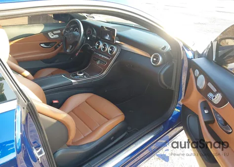 2017 Mercedes-Benz C 300 4Matic z USA, uszkodzony, nr VIN WDDWJ4KB1HF339605